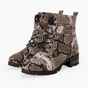 🖤JustFab Paige Combat Boots sz 7